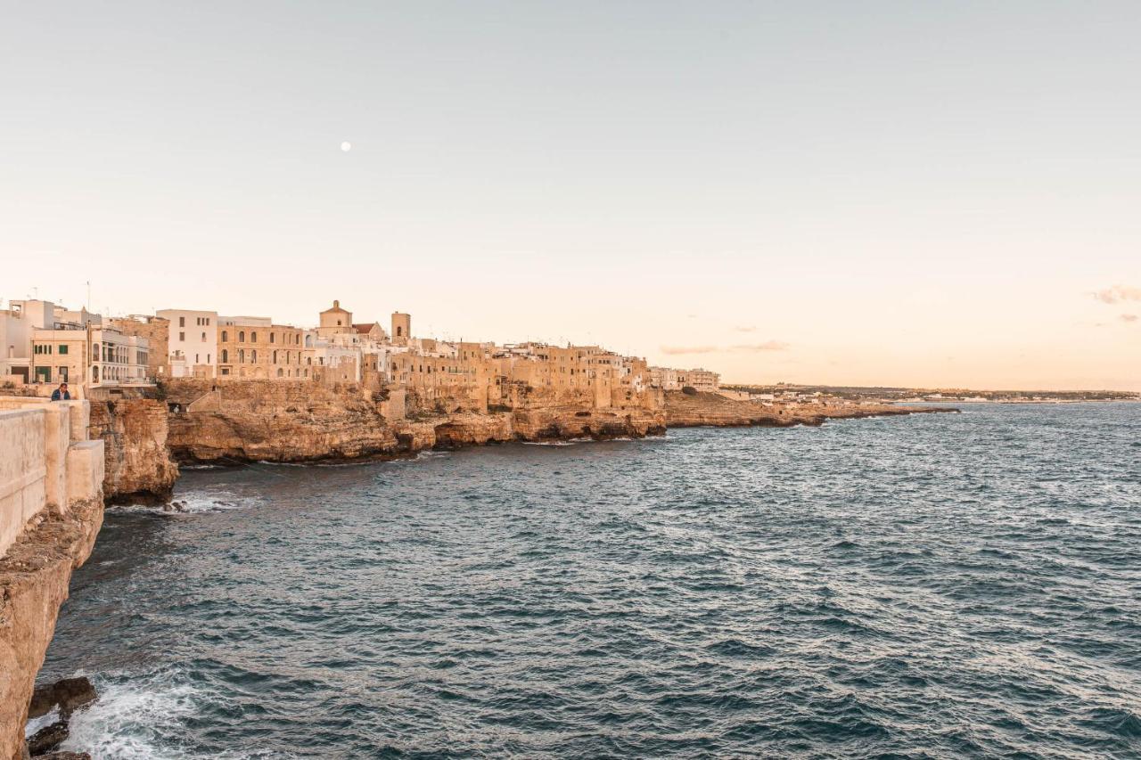 ポリニャーノ・ア・マーレ Palazzo Novecento Bed & Breakfast エクステリア 写真